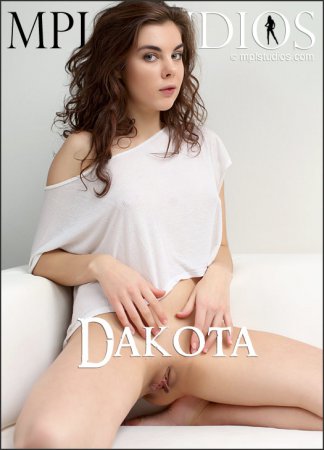 [MPLStudios] Dakota - Dakota